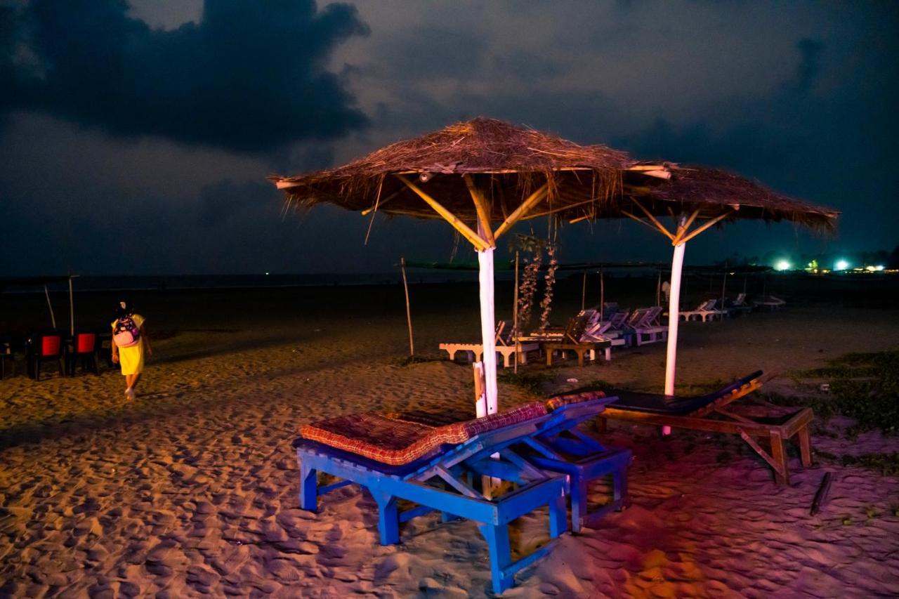 Village Susegat Beach Resort Morjim Dış mekan fotoğraf