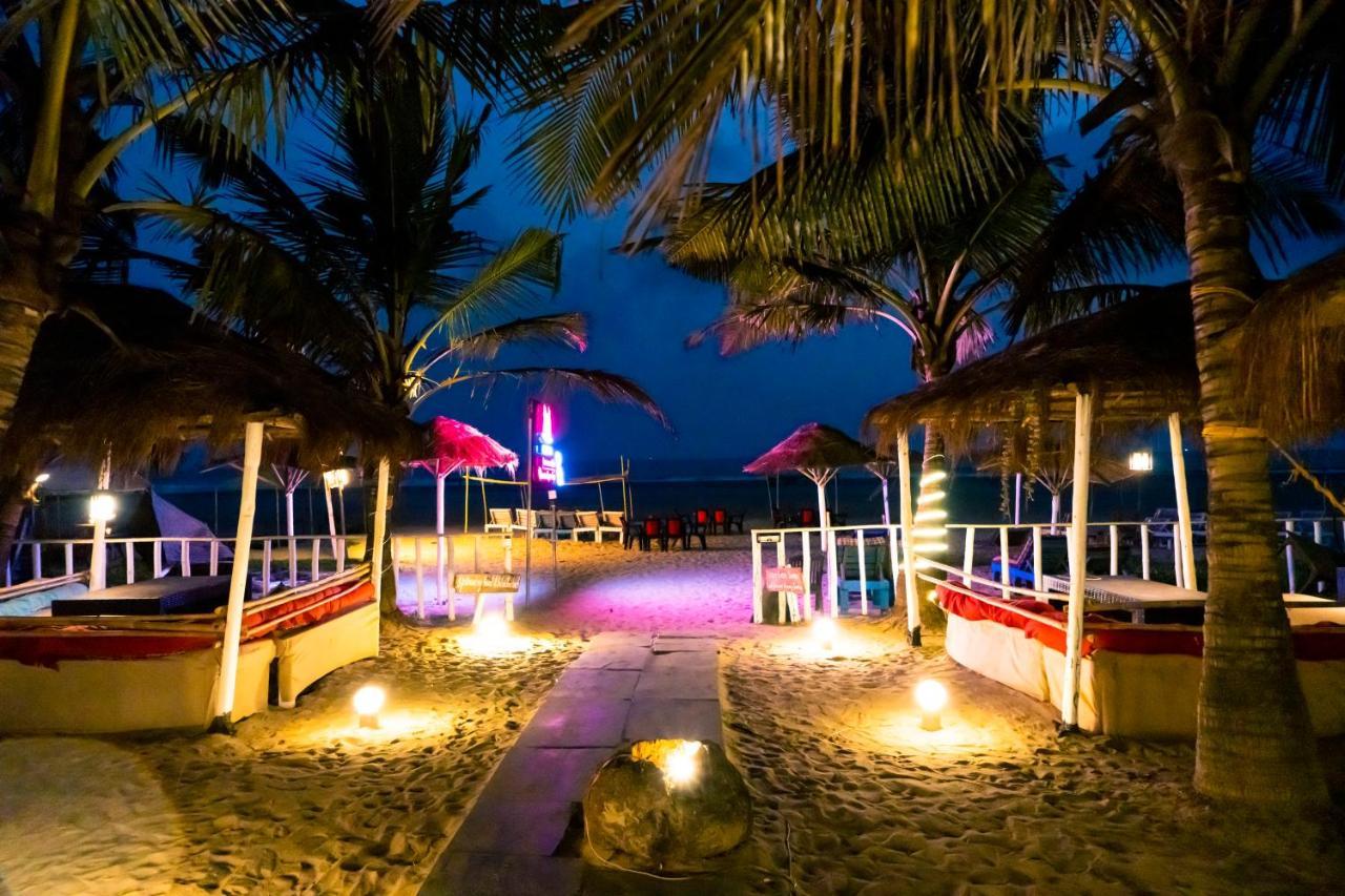 Village Susegat Beach Resort Morjim Dış mekan fotoğraf